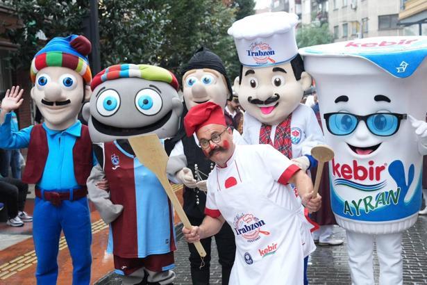 Trabzon Gastronomi Festivali'ne coşkulu kortej