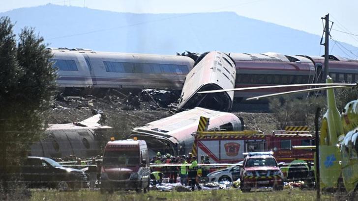İspanya'da 68 kişinin öldüğü tren kazası sonrası 3 günlük ulusal yas ilan edildi