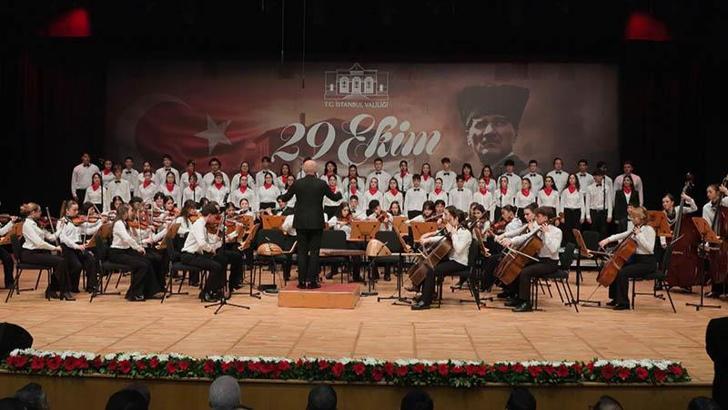 Cumhuriyet Bayramı'nın 103'üncü yılı Cemal Reşit Rey Konser Salonu’nda kutlandı