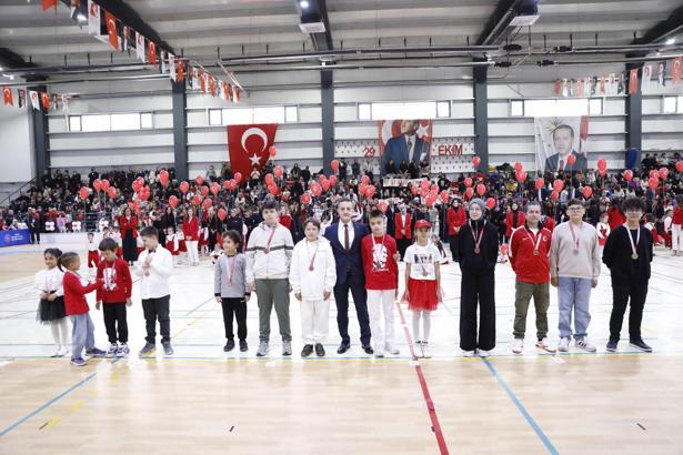Bucak'ta Cumhuriyet'in 103. yıl dönümü kutlandı