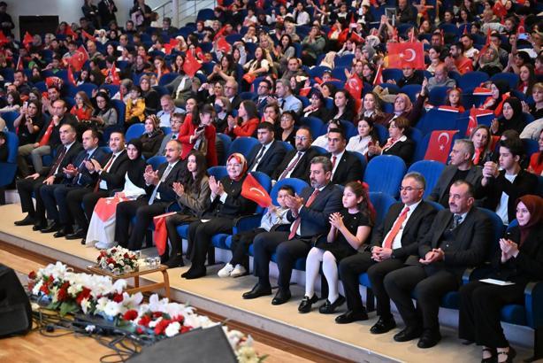 ‘Birlik Bizim Kardeşlik Bizim Cumhuriyet Bizim’ yarışmasında ödüller sahiplerini buldu