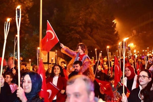 Kestel Belediyesinden Cumhuriyetin 103’üncü yılına görkemli kutlama