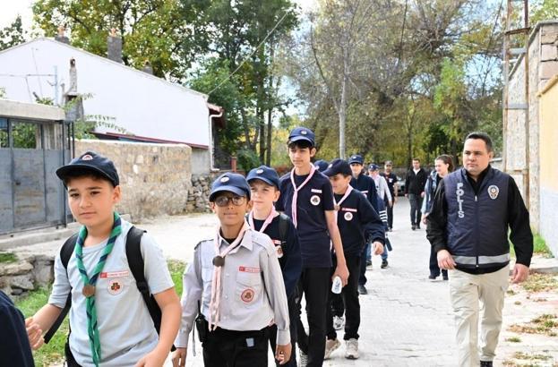 İzciler doğa yürüyüşünde buluştu