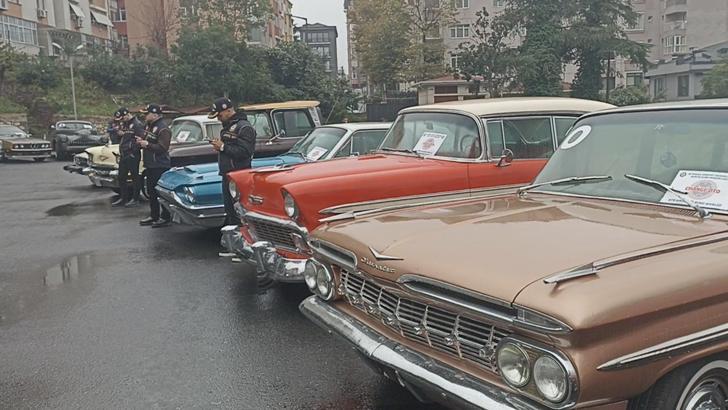 İstanbul merkezli 'change oto' operasyonunda ele geçirilen araçlar emniyette sergilendi