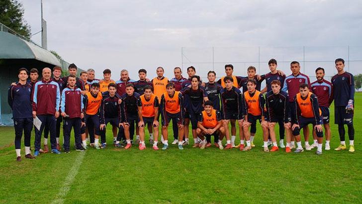 Trabzonspor Teknik Direktörü Thomas Reis'ten U19 takımına ziyaret