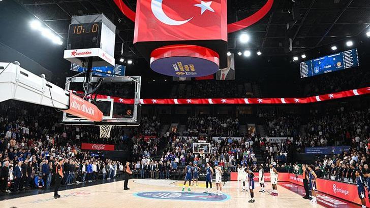 Anadolu Efes - Panathinaikos Aktor: 83-68