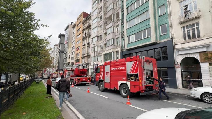 Şişli’de tadilat halindeki binada çıkan yangın söndürüldü