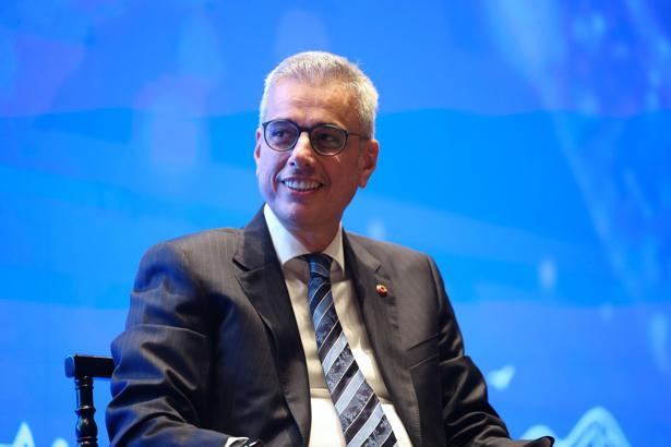 Sağlık Bakanı Memişoğlu 12'nci Türk Tıp Dünyası Kurultayı'nda gençlerle buluştu