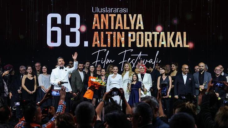 Altın Portakal'a 6 ödülle 'Taş ve Tüy' damgası