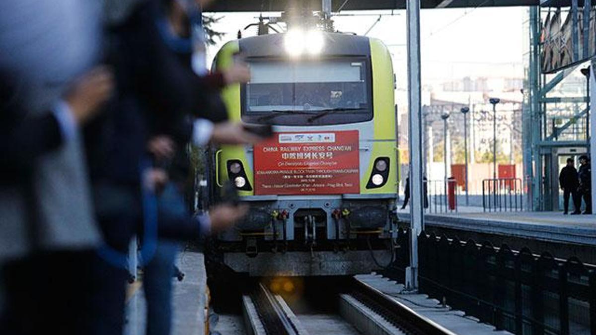 Çin'den Avrupa'ya giden ilk yük treni, Ankara'dan törenle uğurlandı