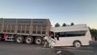 Malatya'da minibüs ile TIR çarpıştı; 18 yaralı