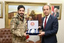 Yusuf Güney, Şanlıurfa’da Mehmetçiği coşturdu