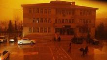 Mardin toz bulutu nedeniyle gece gibi