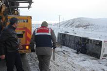 Konya'da otobüs şarampole devrildi: 38 yaralı
