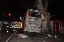 Gezi otobüsü kaza yaptı: 11 ölü, 46 yaralı