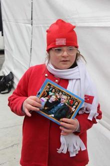 Cumhurbaşkanı Erdoğan'a önce sarıldı; sonra öptü