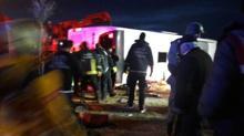 Van'da yolcu otobüsü devrildi: 2 ölü