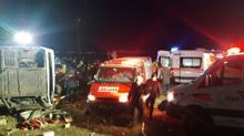 Van'da yolcu otobüsü devrildi: 2 ölü