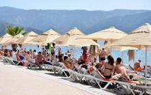 Marmaris sahilleri doldu