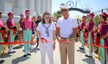 Türkiye'nin en büyük eğlence merkezi açıldı