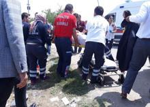Bakanın katıldığı törenden dönerken kaza geçirdiler: 21 yaralı