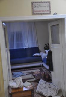 Anne ve babasını öldürüp cesetlerle bir gün geçirdi