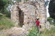 Defineciler, Çamlı Manastırı'nı delik deşik etti