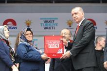 Şehit Eren Bülbül'ün annesi eski evinden ayrılamıyor