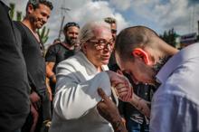 Tahliye olan Ezhel'i hayranları böyle karşıladı