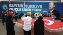 Partililer AK Parti İstanbul İl Başkanlığı'nda toplanmaya başladı