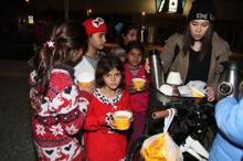 Evsizlere sıcak çorba dağıtan Sibel, ölüm yıl dönümünde anıldı