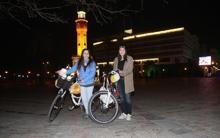 Evsizlere sıcak çorba dağıtan Sibel, ölüm yıl dönümünde anıldı