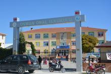 Sınıfta üzerine dolap devrilen Yasin, ağır yaralandı