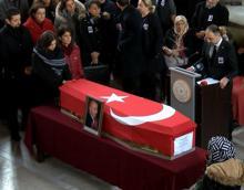 Tren kazasında ölen profesör, gözyaşlarıyla uğurlandı