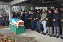 Lösemi teşhisi konulduktan 10 gün sonra ölen Melih, toprağa verildi