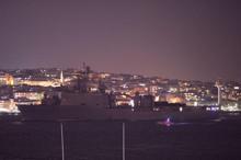 ABD savaş gemisi İstanbul Boğazı'ndan geçti