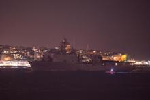 ABD savaş gemisi İstanbul Boğazı'ndan geçti