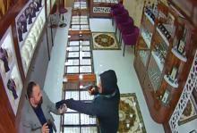 Soygunu kameradan izledi, dehşet saçtı