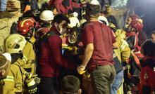 İstanbul'da facia! 8 katlı bina çöktü