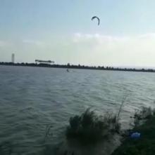 Göle dönen Amik Ovası'nda sörf yaptılar