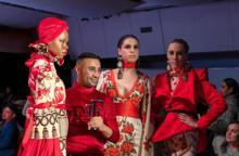 Türk modacı Londra Moda Haftası’nda nostaljik Türk perdeleri ile ödül aldı