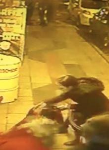 Rottweiler'ın süs köpeği 'Şila'ya saldırısı kamerada