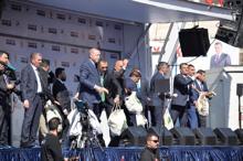 Erdoğan: Hiç kimseye bu devlet üzerinde ameliyat yaptırmayız