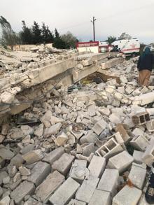 Facia! İşçiler çalışırken çöktü: 1 ölü, 2 yaralı