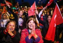 Antalya'da 23 Nisan fener alayı ile kutlandı