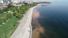 Şaşkına çeviren görüntü! Kadıköy sahili de turuncuya büründü