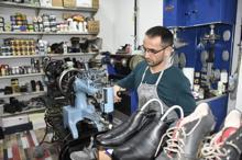 Üniversiteli ayakkabı tamircisi Avrupa şampiyonu oldu