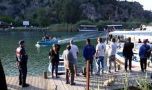 İskeleye yüzmek isteyen genç boğuldu