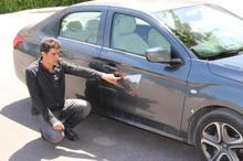 Öğretmenin aracına asitli saldırı