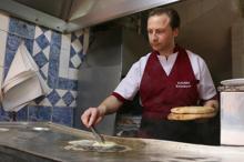 Ege'nin parmak ısırtan lezzeti: Turgutlu köftesi